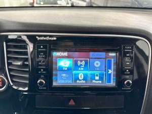 MITSUBISHI OUTLANDER 4X4 3.0 V6 AT 7 PASAJEROS 2018