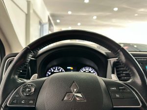 MITSUBISHI OUTLANDER 4X4 3.0 V6 AT 7 PASAJEROS 2018