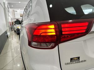 MITSUBISHI OUTLANDER 4X4 3.0 V6 AT 7 PASAJEROS 2018