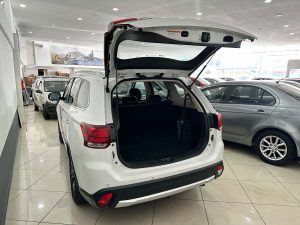 MITSUBISHI OUTLANDER 4X4 3.0 V6 AT 7 PASAJEROS 2018