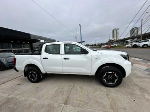 NISSAN FRONTIER MT6 4X2 DC 2.5 DIESEL FULL 2023