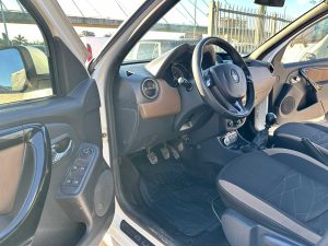 RENAULT DUSTER PRIVILEGE 2.0 MT 4X4 EXTRA FULL 2017