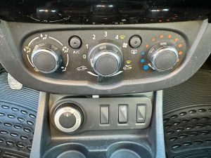 RENAULT DUSTER PRIVILEGE 2.0 MT 4X4 EXTRA FULL 2017
