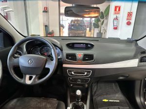 RENAULT FLUENCE DYNAMIQUE 2.0 MT EXTRA FULL 2011