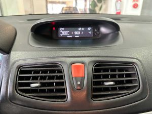 RENAULT FLUENCE DYNAMIQUE 2.0 MT EXTRA FULL 2011