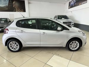 PEUGEOT 208 ALLURE 1.6 VTI MT FULL 2019
