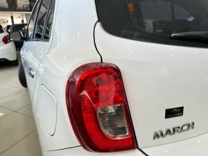 NISSAN MARCH ADVANCE 1.6 EXTRA FULL MT 2015