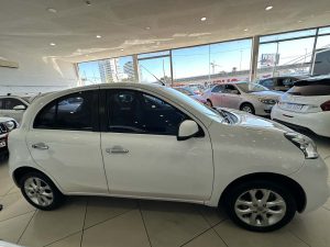 NISSAN MARCH ADVANCE 1.6 EXTRA FULL MT 2015