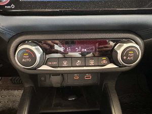 NISSAN NEW VERSA PH2 EXCLUSIVE CVT 2024