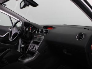 PEUGEOT 308 BK ACCESS 1.4 MT 2012