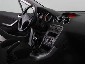 PEUGEOT 308 BK ACCESS 1.4 MT 2012