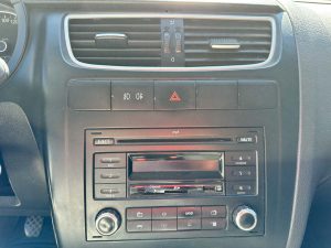 VOLKSWAGEN SURAN HIGHLINE 1.6 MT 2012