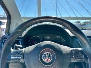 VOLKSWAGEN SURAN HIGHLINE 1.6 MT 2012