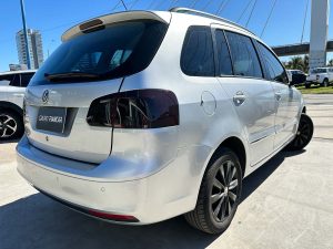 VOLKSWAGEN SURAN HIGHLINE 1.6 MT 2012