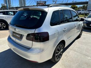 VOLKSWAGEN SURAN HIGHLINE 1.6 MT 2012