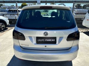 VOLKSWAGEN SURAN HIGHLINE 1.6 MT 2012