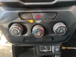 JEEP RENEGADE SPORT 1.8 MT EXTRA FULL 2020