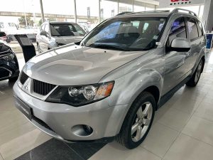 MITSUBISHI OUTLANDER V6 AT 3.0 4X4 7 PASAJEROS JAPON 2009