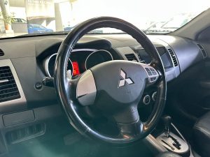MITSUBISHI OUTLANDER V6 AT 3.0 4X4 7 PASAJEROS JAPON 2009