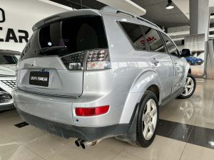 MITSUBISHI OUTLANDER V6 AT 3.0 4X4 7 PASAJEROS JAPON 2009