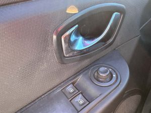 RENAULT CLIO IV AUTHENTIQUE 1.2 HATCH 2015