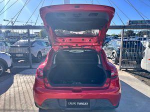 RENAULT CLIO IV AUTHENTIQUE 1.2 HATCH 2015