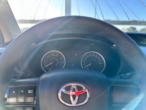 TOYOTA HILUX SR 4X4 MT 2.5 DIESEL 2017