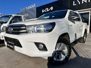 TOYOTA HILUX SR 4X4 MT 2.5 DIESEL 2017