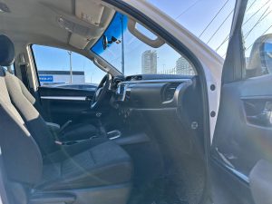 TOYOTA HILUX SR 4X4 MT 2.5 DIESEL 2017