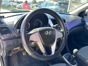 HYUNDAI ACCENT 1.4 GL FULL SEDAN 2014