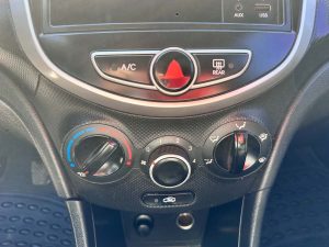 HYUNDAI ACCENT 1.4 GL FULL SEDAN 2014