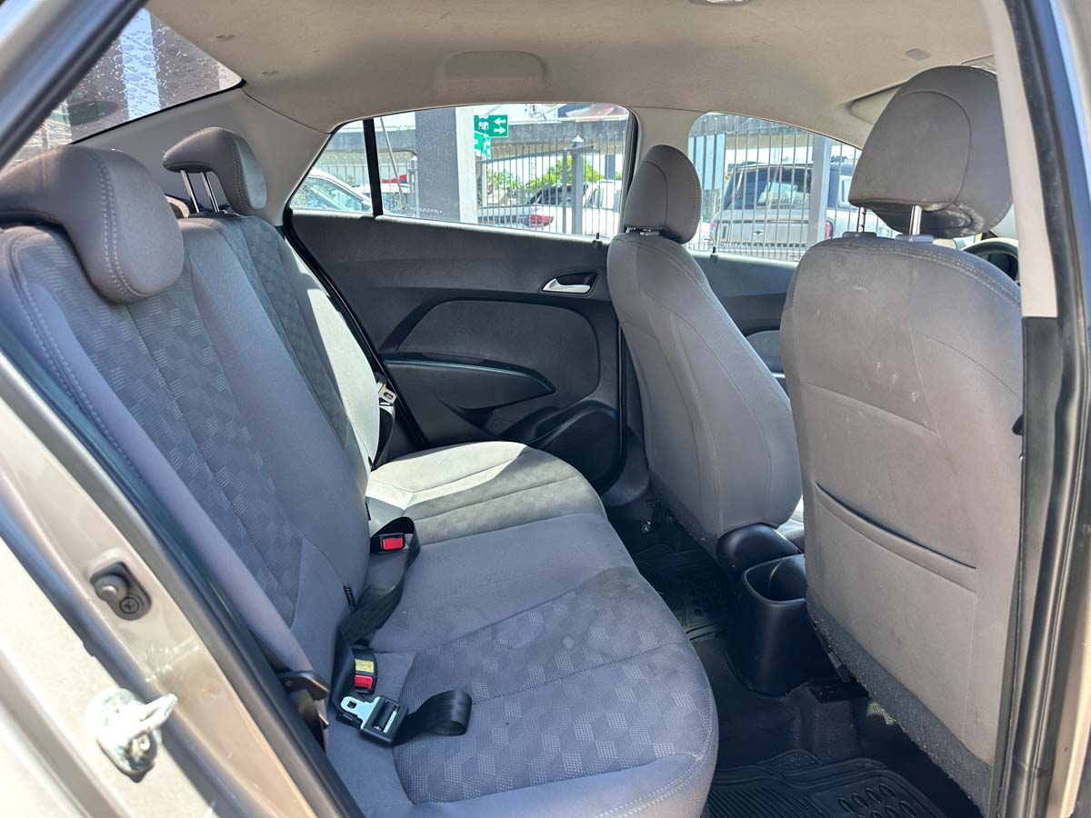 HYUNDAI HB20S 1.6 COMFORT PLUS 2018