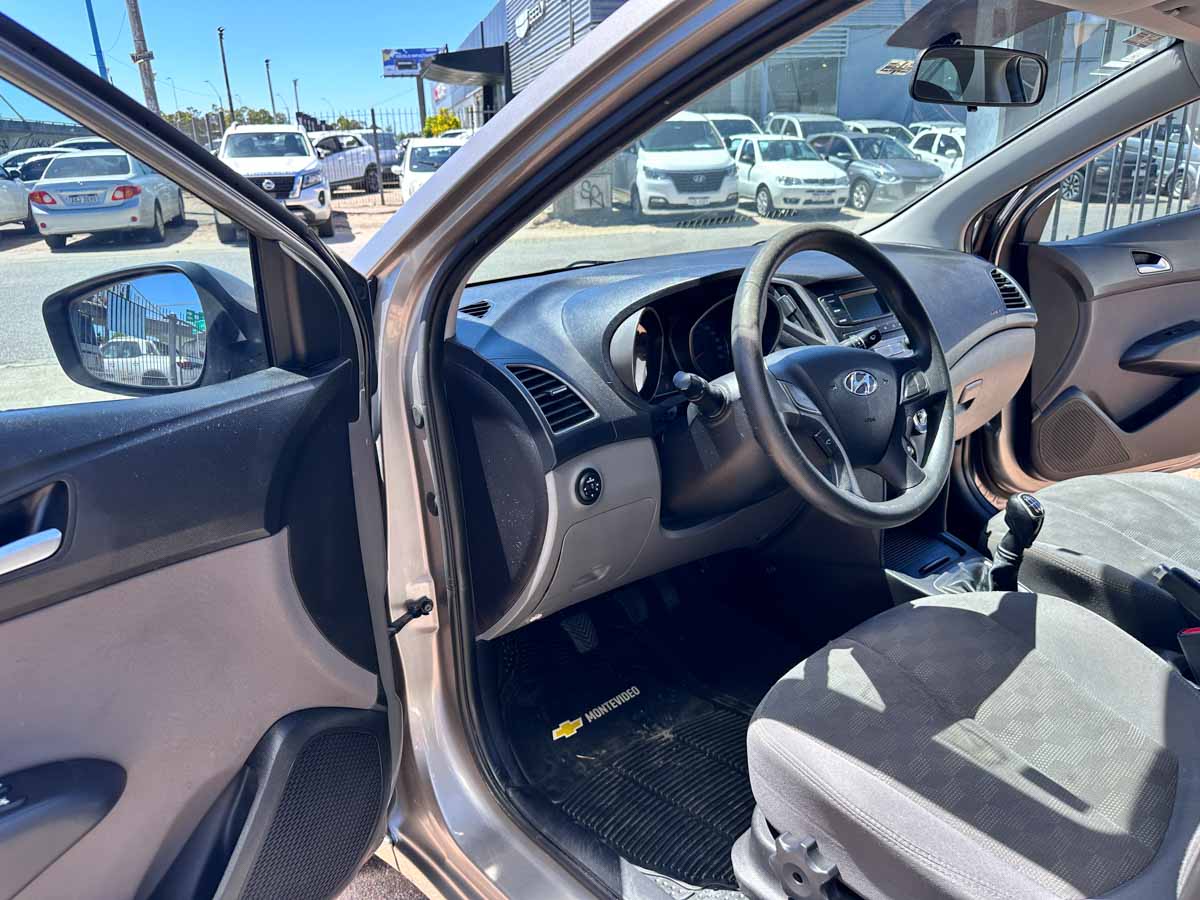 HYUNDAI HB20S 1.6 COMFORT PLUS 2018