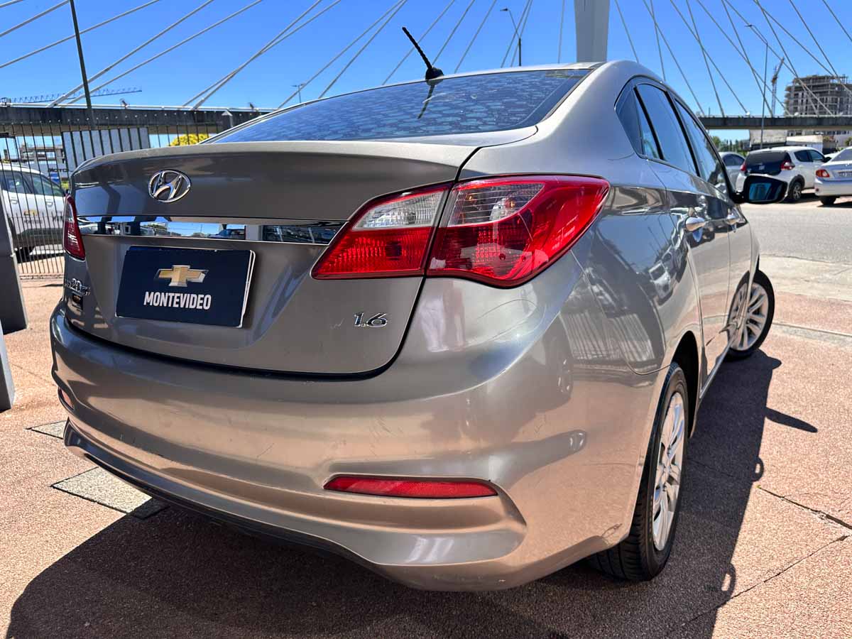 HYUNDAI HB20S 1.6 COMFORT PLUS 2018