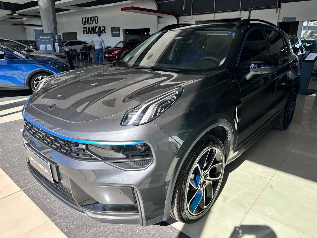 LYNK & CO 01 LOUDER PHEV 1.5 TURBO HYBRID 2025