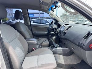 TOYOTA HILUX DC SRV 2.7 MT 2016