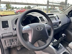 TOYOTA HILUX DC SRV 2.7 MT 2016