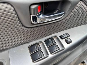 TOYOTA HILUX DC SRV 2.7 MT 2016