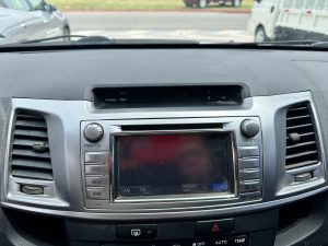 TOYOTA HILUX DC SRV 2.7 MT 2016