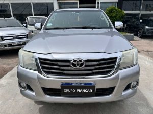 TOYOTA HILUX DC SRV 2.7 MT 2016