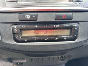 TOYOTA HILUX DC SRV 2.7 MT 2016