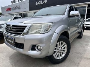 TOYOTA HILUX DC SRV 2.7 MT 2016