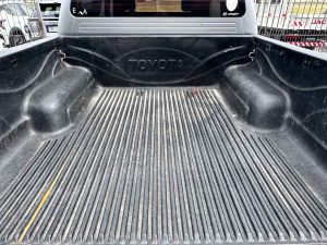 TOYOTA HILUX DC SRV 2.7 MT 2016