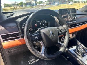 MITUSBISHI OUTLANDER 2.5 AT 4X4 EXTRA FULL 2024