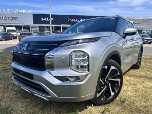 MITUSBISHI OUTLANDER 2.5 AT 4X4 EXTRA FULL 2024
