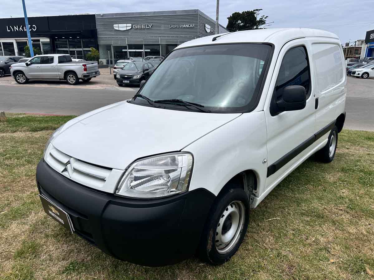 CITROEN BERLINGO M69 1.6 ESSENCE FULL2023