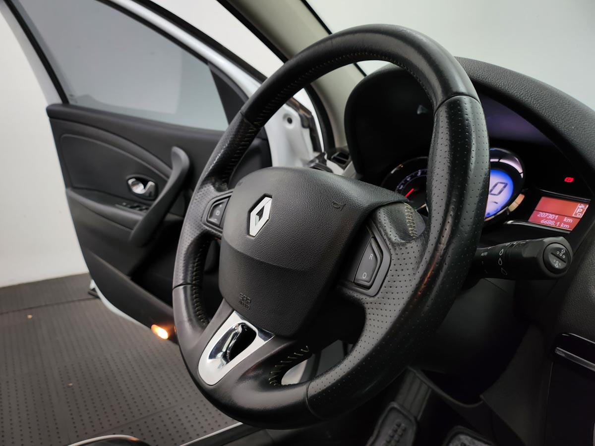 RENAULT MEGANE III PRIVILEGE 2.0 16V PLUS 2014