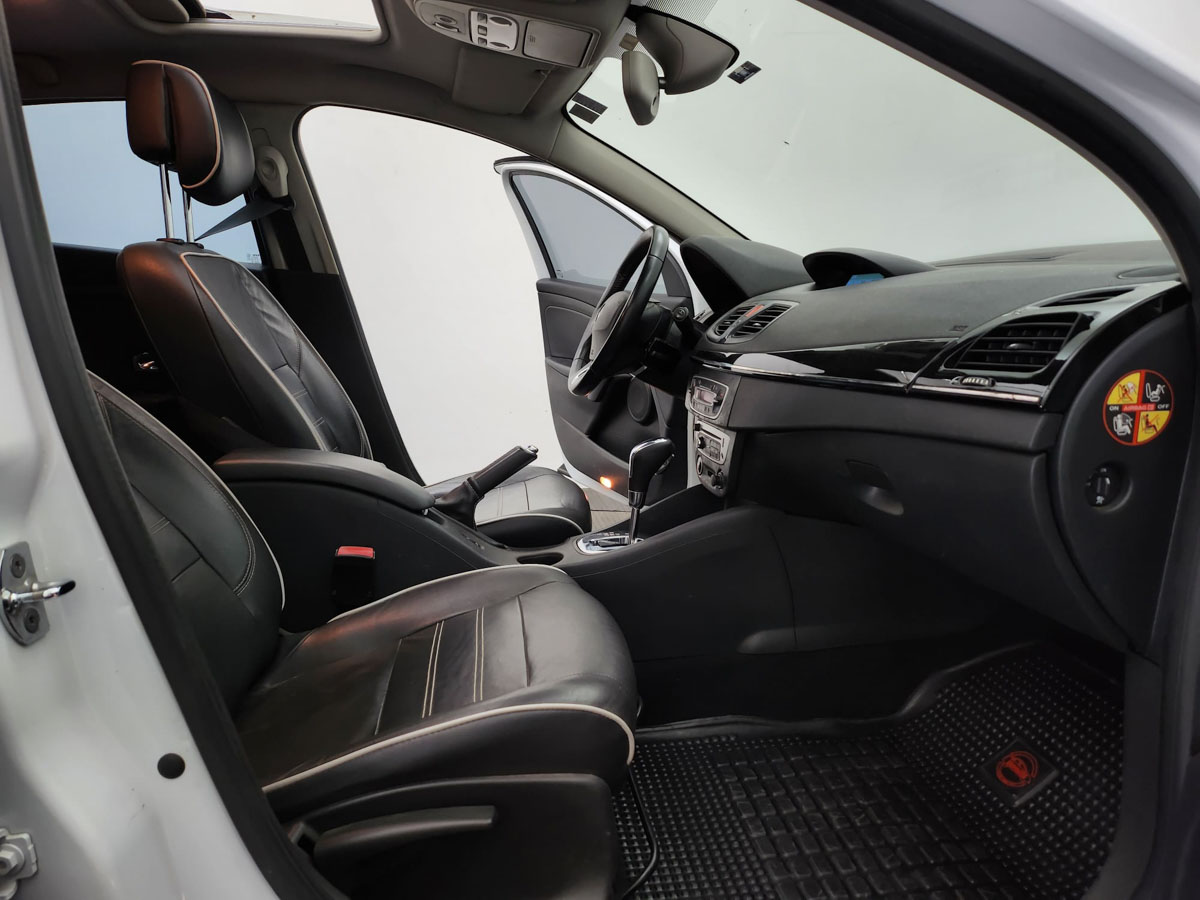 RENAULT MEGANE III PRIVILEGE 2.0 16V PLUS 2014