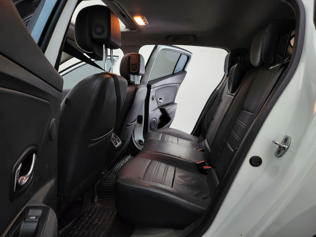 RENAULT MEGANE III PRIVILEGE 2.0 16V PLUS 2014