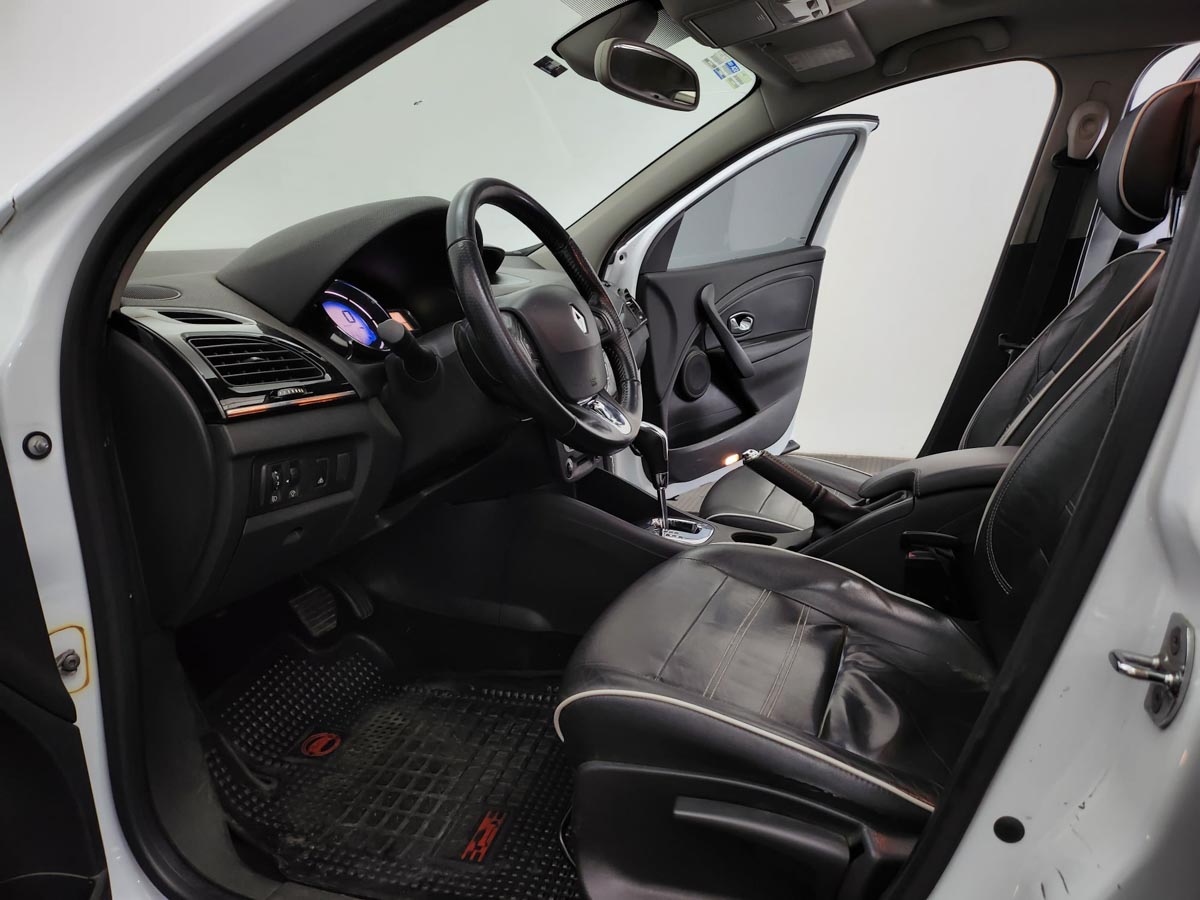 RENAULT MEGANE III PRIVILEGE 2.0 16V PLUS 2014